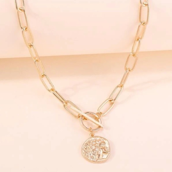 NWT Textured Charm Gold Necklace - Picture 2 of 4